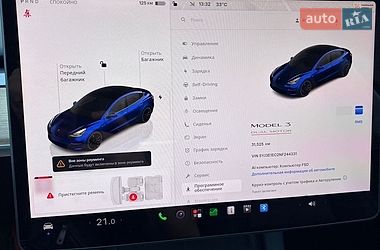 Седан Tesla Model 3 2022 в Днепре