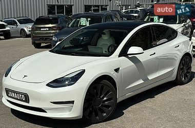 Tesla Model 3  2021
