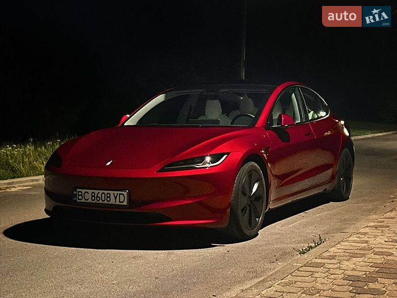 Tesla Model 3 2024