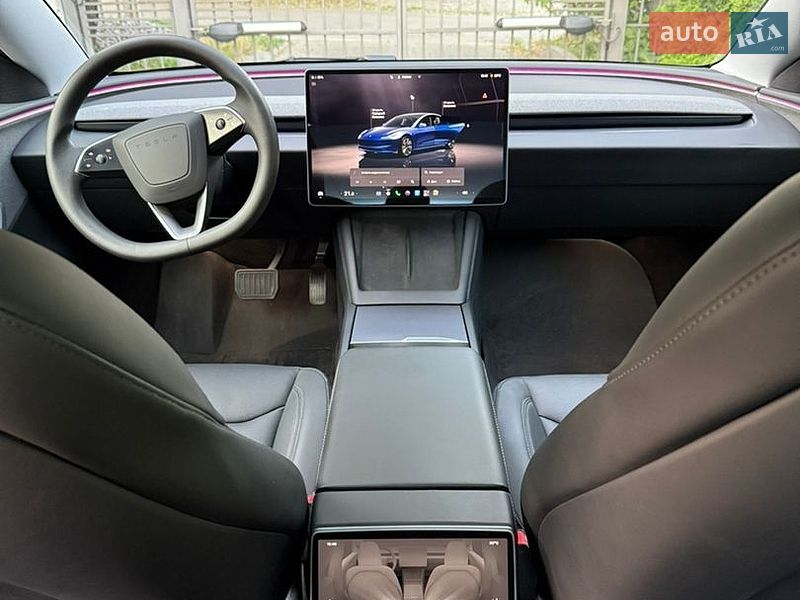 Седан Tesla Model 3 2025 в Днепре