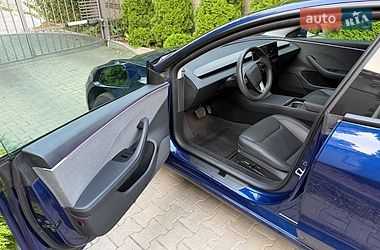 Седан Tesla Model 3 2025 в Днепре