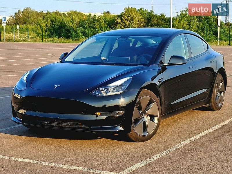 Tesla Model 3 2023