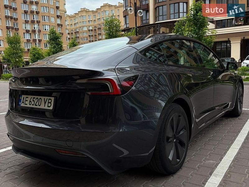 Седан Tesla Model 3 2024 в Києві фото 3 Седан Tesla Model 3 2024 в Києві