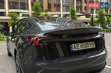 Седан Tesla Model 3 2024 в Києві фото 4 Седан Tesla Model 3 2024 в Києві