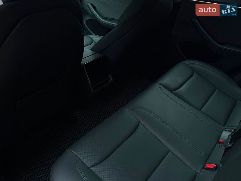 Седан Tesla Model 3 2024 в Києві фото 12 Седан Tesla Model 3 2024 в Києві