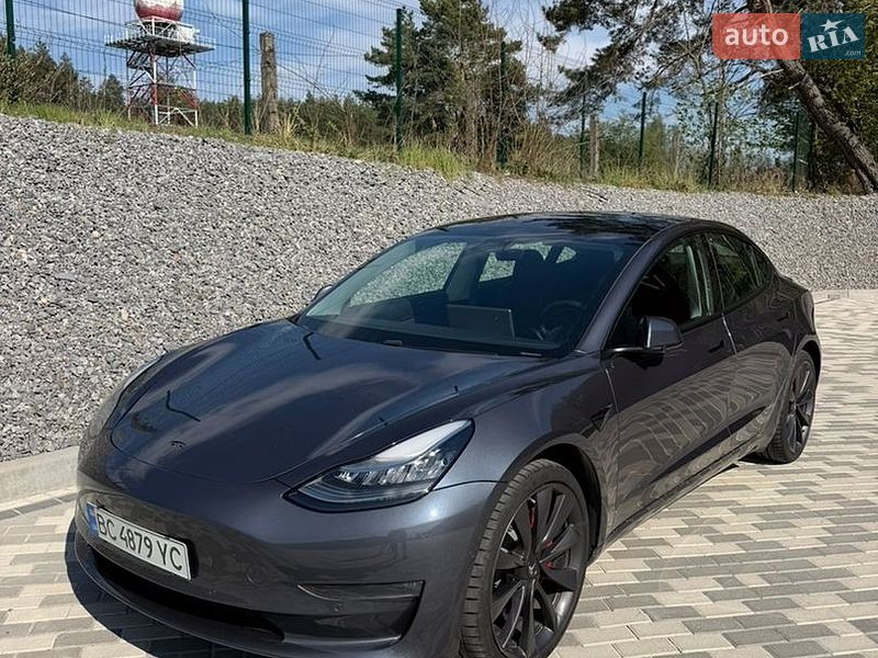 Седан Tesla Model 3 2020 в Львове