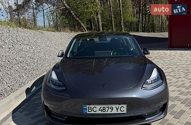 Седан Tesla Model 3 2020 в Львове