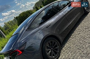 Tesla Model 3  2021
