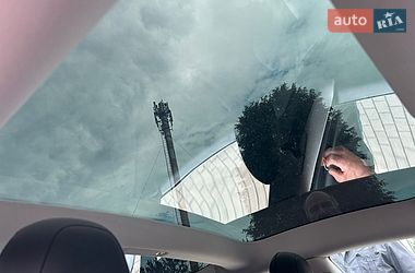 Седан Tesla Model 3 2019 в Києві