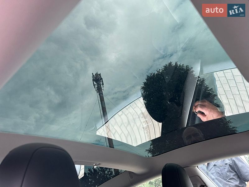 Седан Tesla Model 3 2019 в Києві