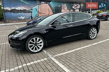 Седан Tesla Model 3 2019 в Києві