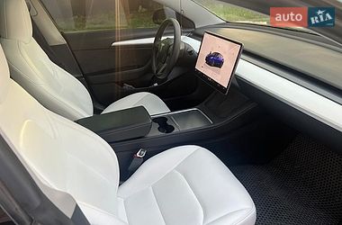 Седан Tesla Model 3 2023 в Днепре