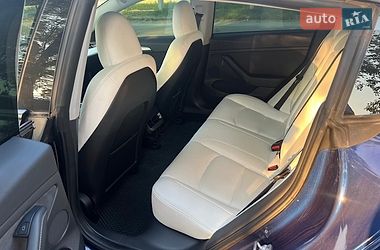 Седан Tesla Model 3 2023 в Днепре