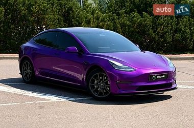Tesla Model 3  2018