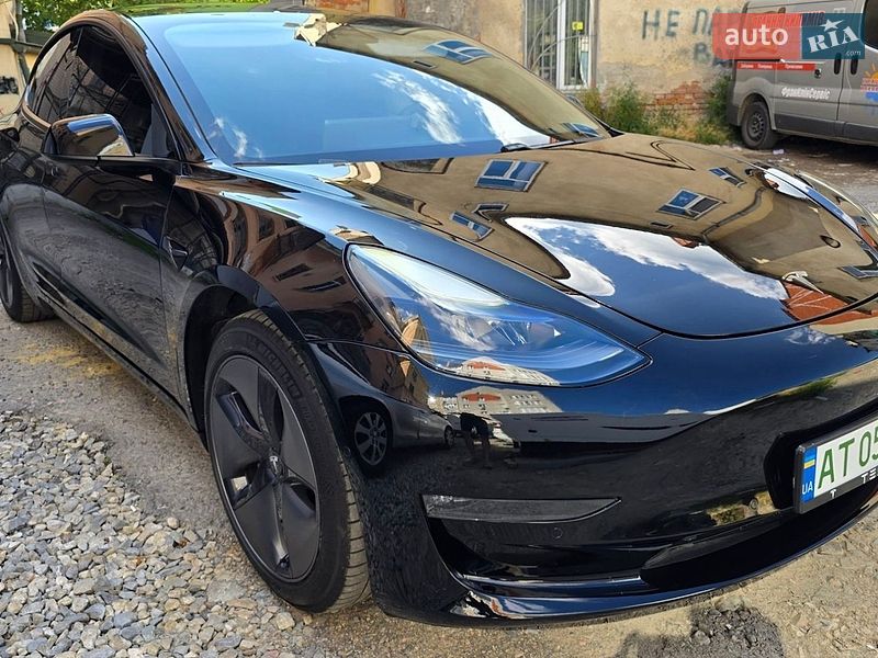 Tesla Model 3 2020