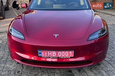 Tesla Model 3  2025