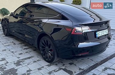Седан Tesla Model 3 2023 в Львове