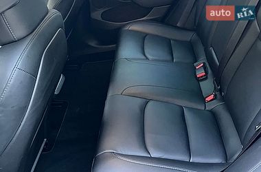 Седан Tesla Model 3 2023 в Львове
