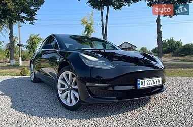 Tesla Model 3  2018