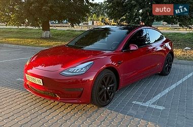 Tesla Model 3 2020