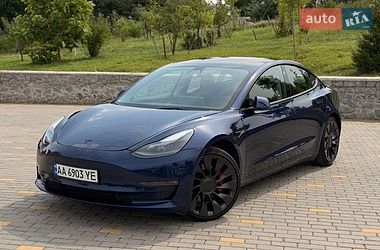 Tesla Model 3  2023