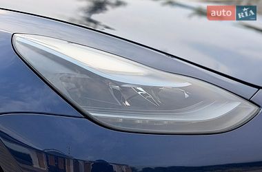 Седан Tesla Model 3 2023 в Киеве