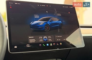 Седан Tesla Model 3 2023 в Киеве