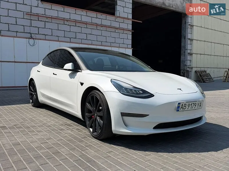 Tesla Model 3 2020