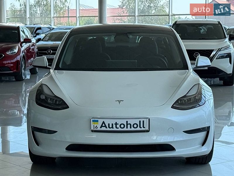 Tesla Model 3 2023