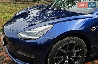 Седан Tesla Model 3 2020 в Запоріжжі