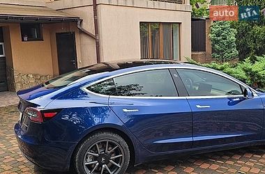 Седан Tesla Model 3 2020 в Запоріжжі