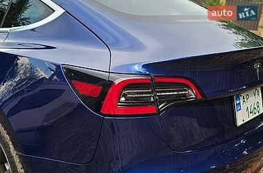 Седан Tesla Model 3 2020 в Запоріжжі