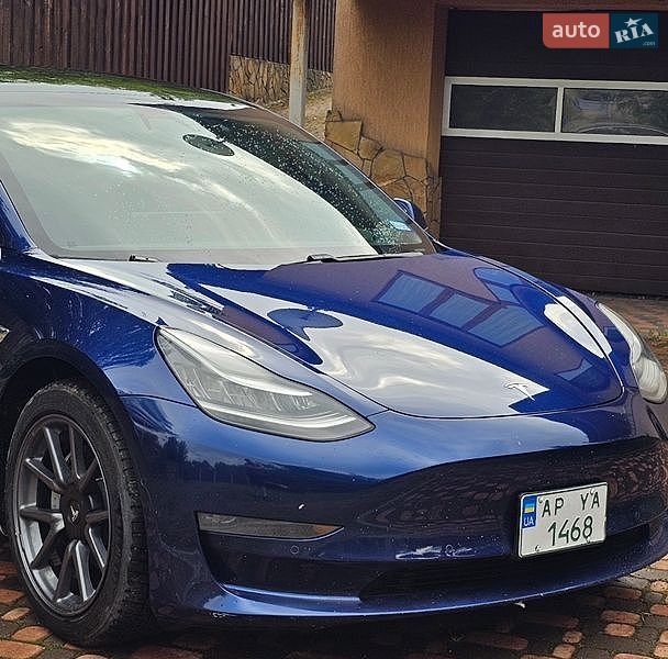 Седан Tesla Model 3 2020 в Запоріжжі