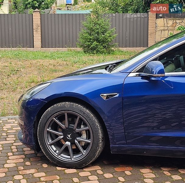 Седан Tesla Model 3 2020 в Запоріжжі