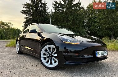 Седан Tesla Model 3 2022 в Дрогобичі
