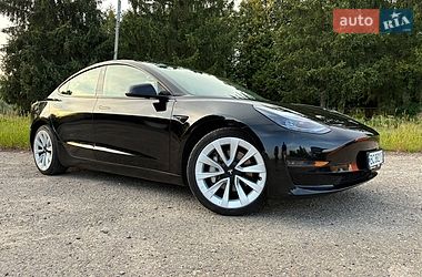 Седан Tesla Model 3 2022 в Дрогобичі