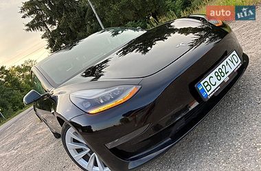 Седан Tesla Model 3 2022 в Дрогобичі