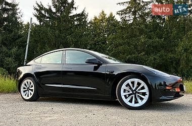 Седан Tesla Model 3 2022 в Дрогобичі