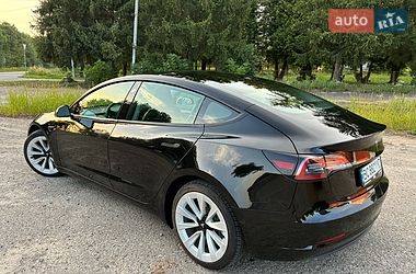 Седан Tesla Model 3 2022 в Дрогобичі