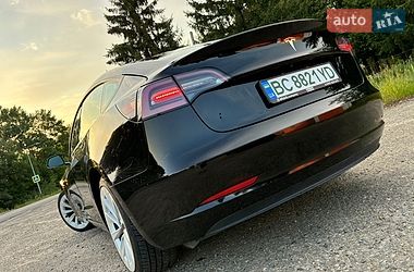 Седан Tesla Model 3 2022 в Дрогобичі