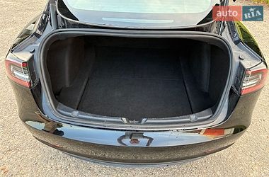 Седан Tesla Model 3 2022 в Дрогобичі