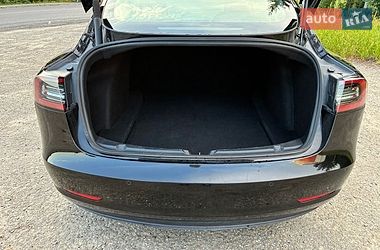 Седан Tesla Model 3 2022 в Дрогобичі