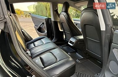 Седан Tesla Model 3 2022 в Дрогобичі