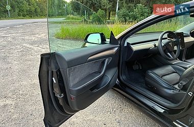 Седан Tesla Model 3 2022 в Дрогобичі