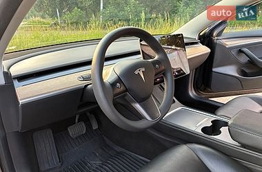 Седан Tesla Model 3 2022 в Дрогобичі