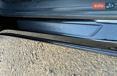 Седан Tesla Model 3 2022 в Дрогобичі
