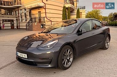 Седан Tesla Model 3 2022 в Шептицькому