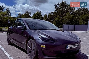 Tesla Model 3  2022