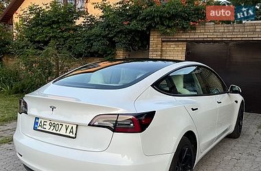 Седан Tesla Model 3 2022 в Днепре