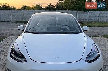 Седан Tesla Model 3 2022 в Днепре